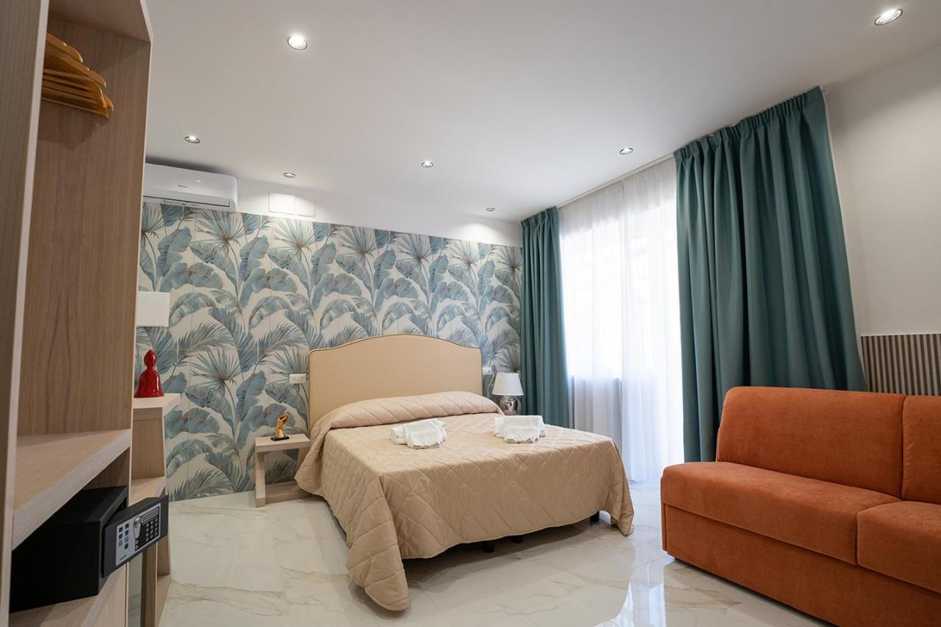 Greros H. Porto Centro, By Clapa Group Dislocated Hospitality Napels